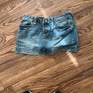 American eagle jean skirt